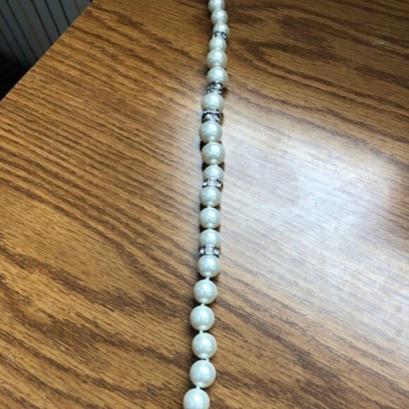 Lord & Taylor pearl necklace & earrings-never worn - Picture 2 of 3